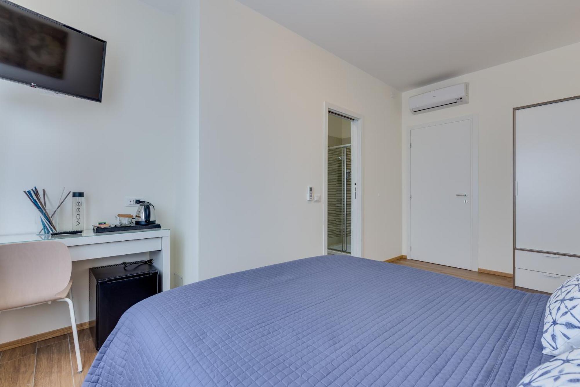 Rooms Vidar Train Station Венеція Екстер'єр фото